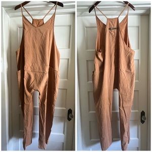 Casual and comfy jumpsuit NWOT L/XL